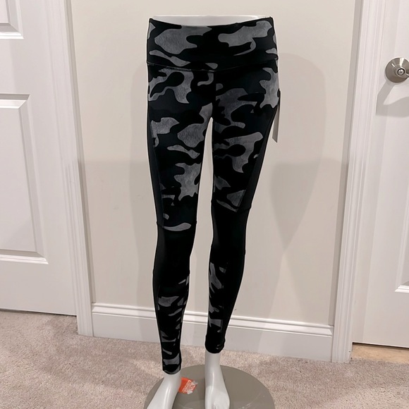 90 Degree By Reflex Pants - 90 Degree by Reflex Prove Them Wrong Camo Leggings